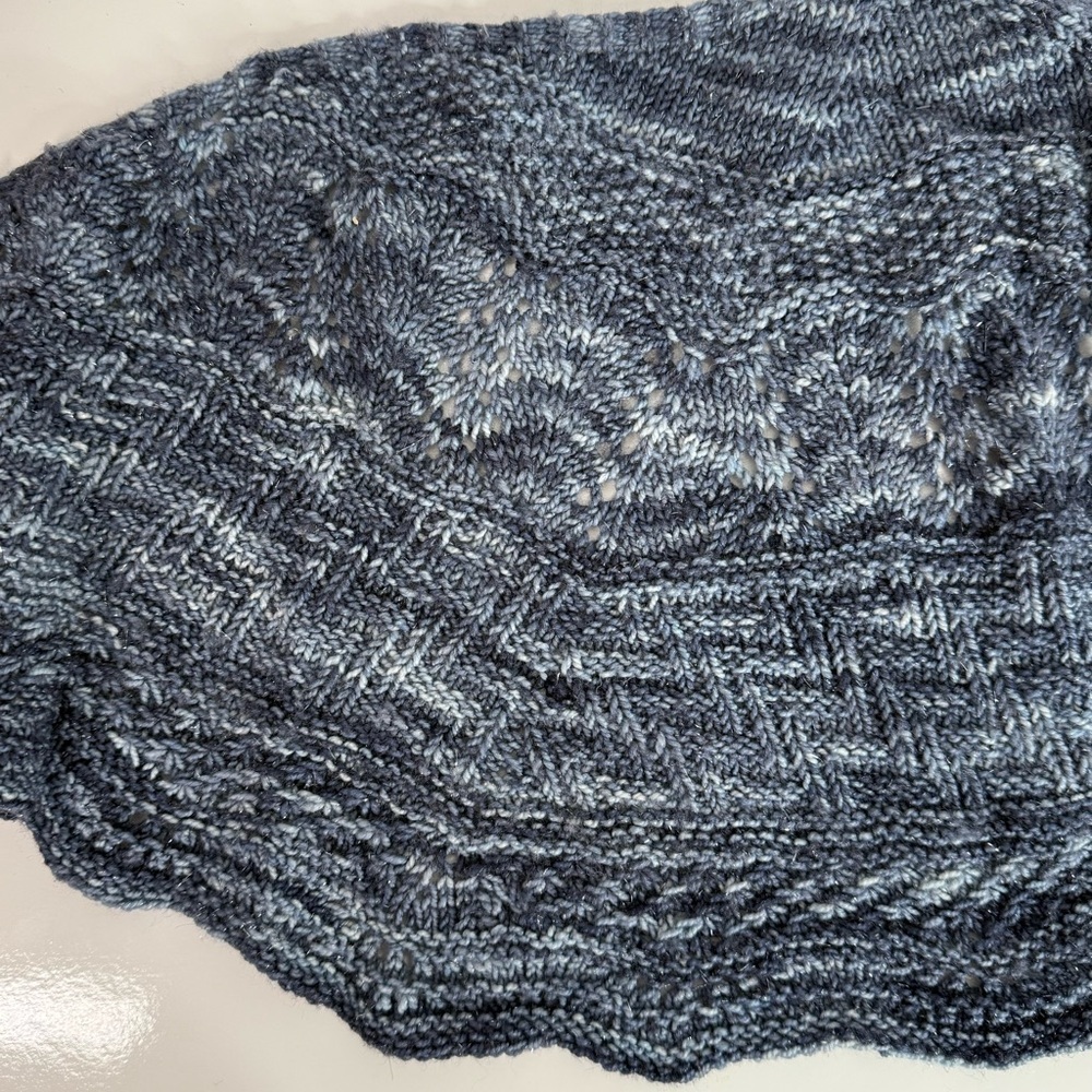 Hand Knit Ombré Slate Blue Eyelet Scallop Triangle Shoulder Shawl Wrap One Size - Picture 7 of 14